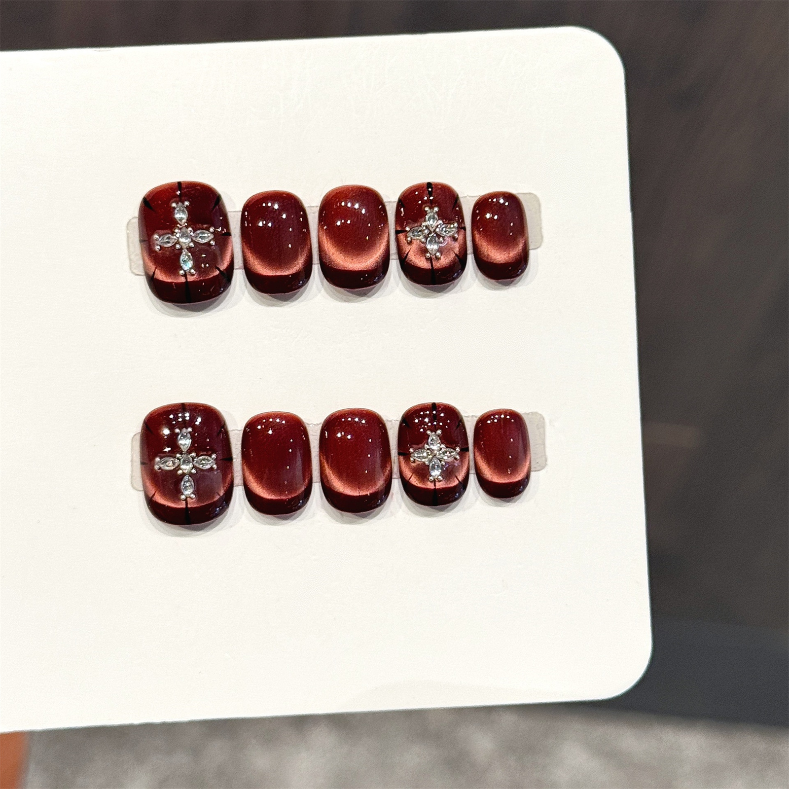 10pcs Wine-red Cat's Eye Press - đánh giá và giá Resin Art Glitter