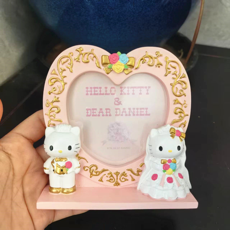 Sanrio Hello Kitty Resin Photo - đánh giá và giá Resin Art Frame